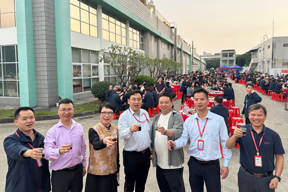 在百乐博blb，，，，，，我们这样过个暖心年！